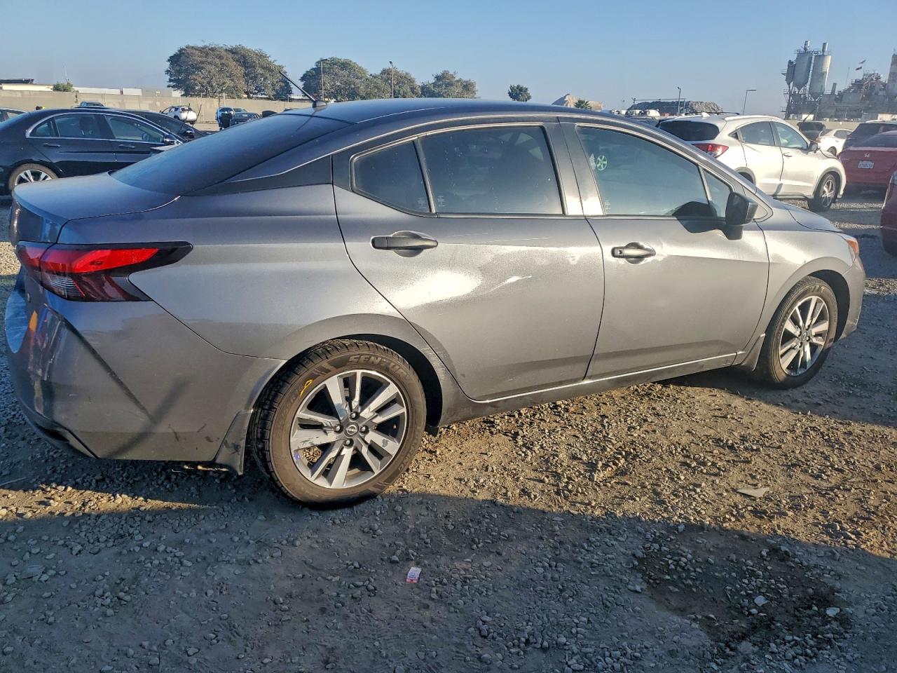2024 NISSAN VERSA S photo 3