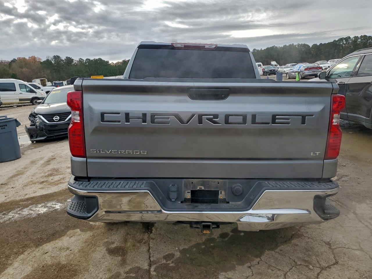 2020 CHEVROLET SILVERADO C1500 LT photo 6