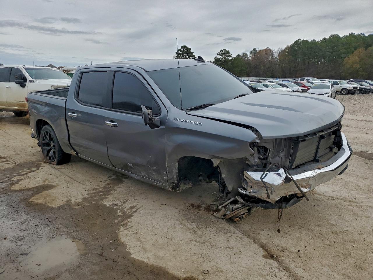2020 CHEVROLET SILVERADO C1500 LT photo 4