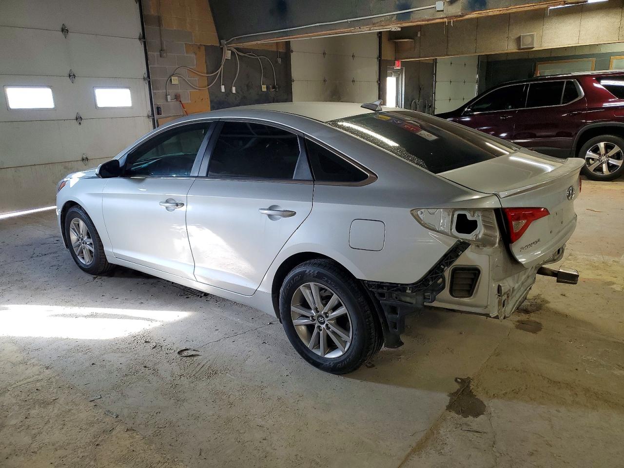 2016 HYUNDAI SONATA SE photo 2