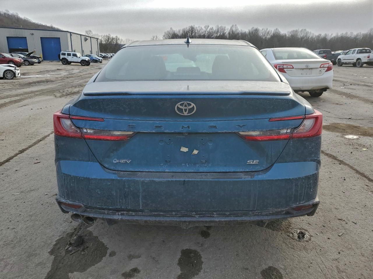 2025 TOYOTA CAMRY XSE photo 6