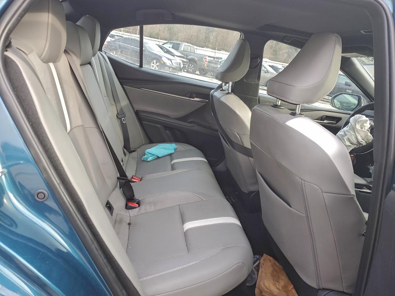 2025 TOYOTA CAMRY XSE photo 10
