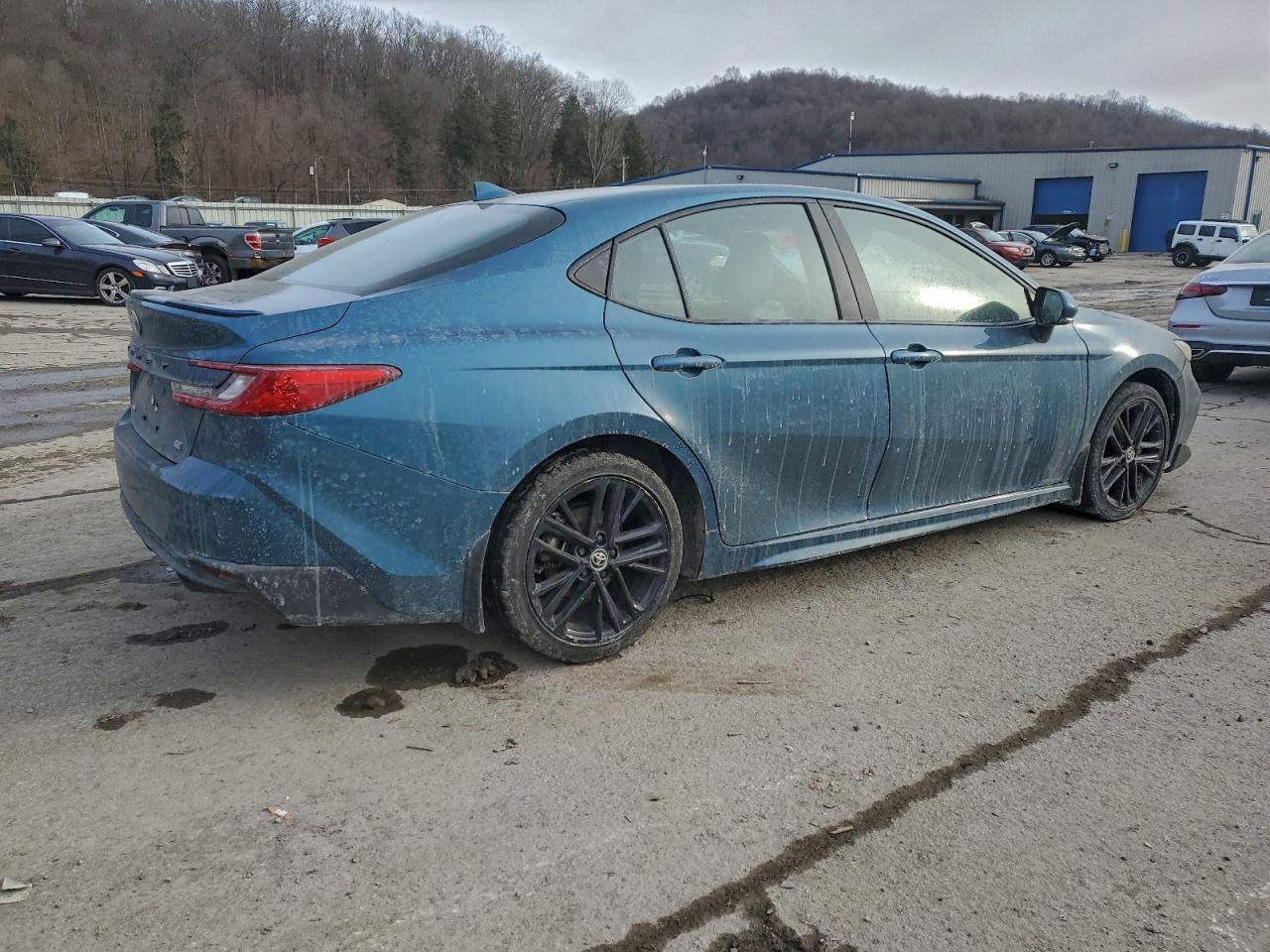 2025 TOYOTA CAMRY XSE photo 3