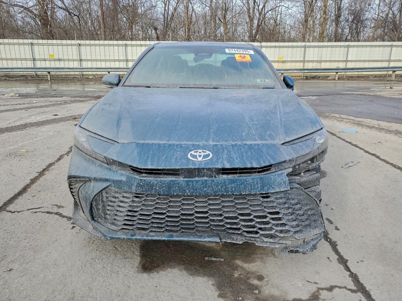 2025 TOYOTA CAMRY XSE photo 5