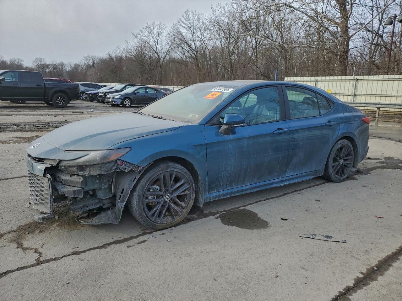 2025 TOYOTA CAMRY
