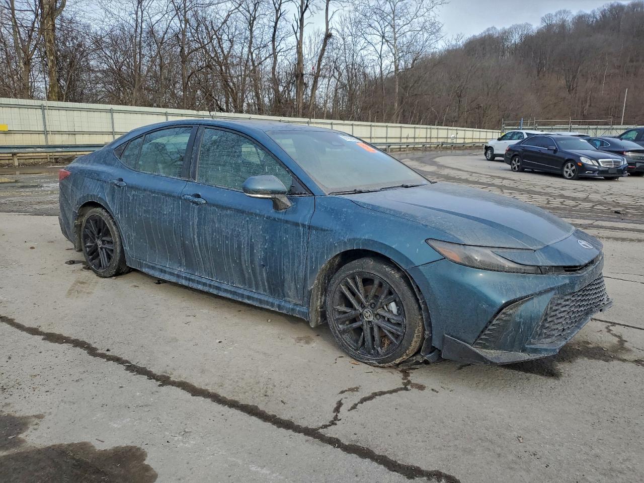 2025 TOYOTA CAMRY XSE photo 4