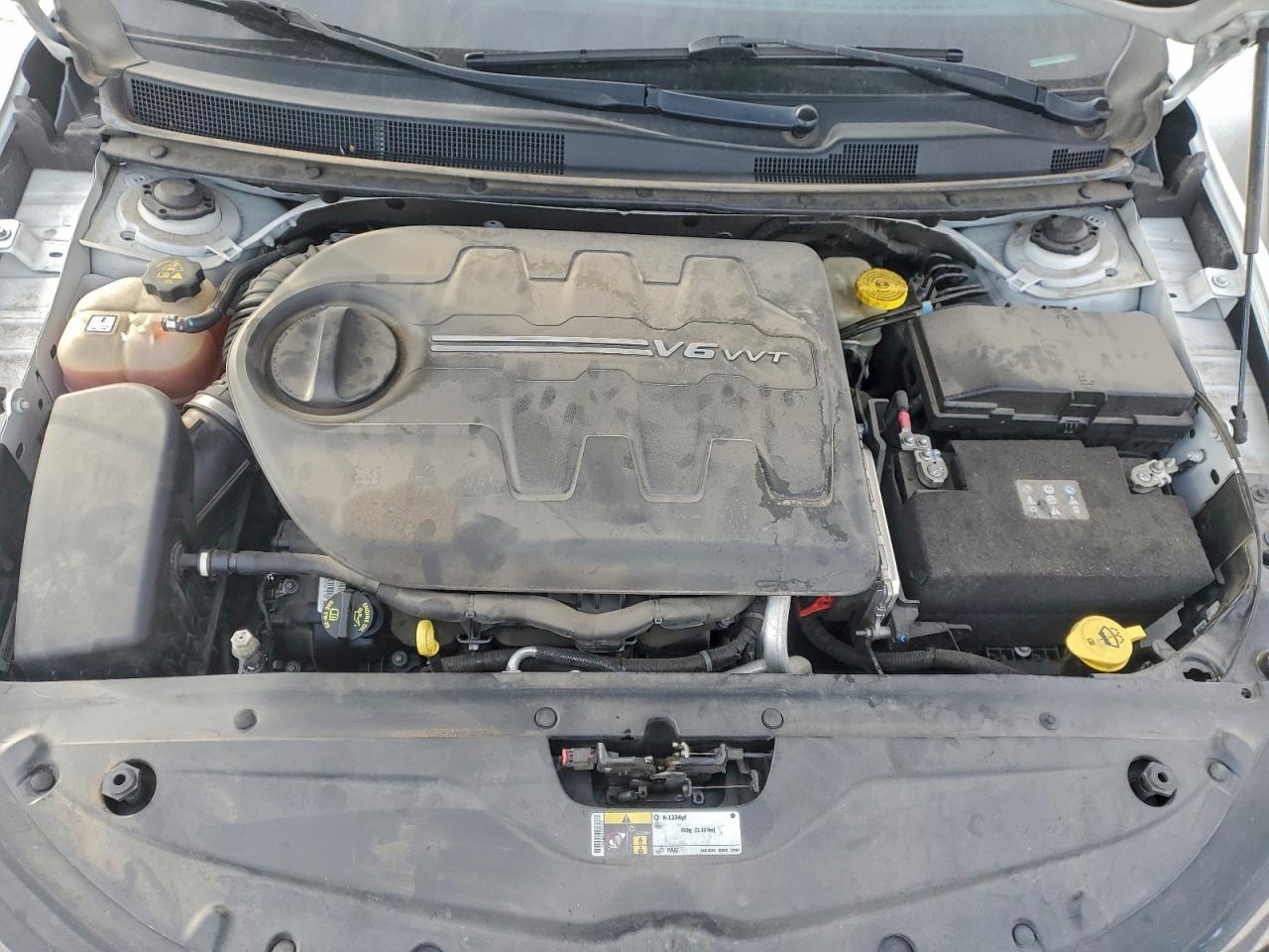 2015 CHRYSLER 200 S photo 11