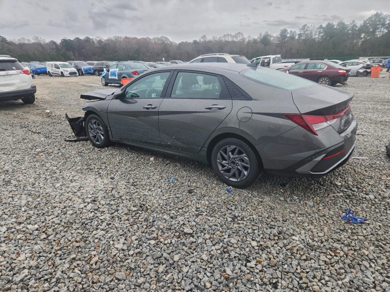 2024 HYUNDAI ELANTRA SEL photo 2