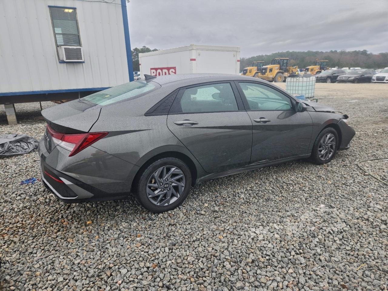 2024 HYUNDAI ELANTRA SEL photo 3