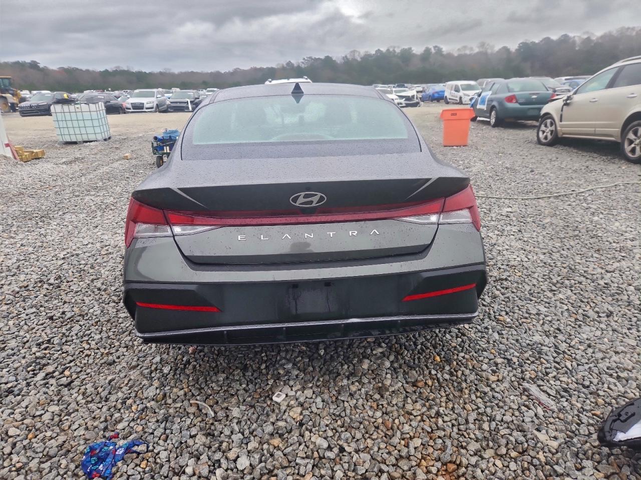 2024 HYUNDAI ELANTRA SEL photo 6
