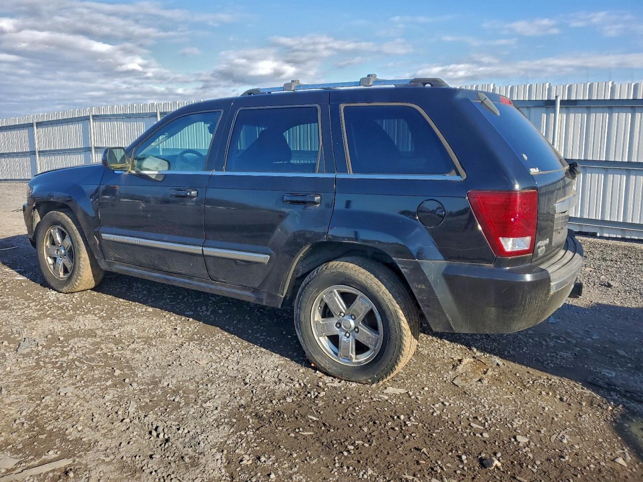 2007 JEEP GRAND CHEROKEE OVERLAND photo 2