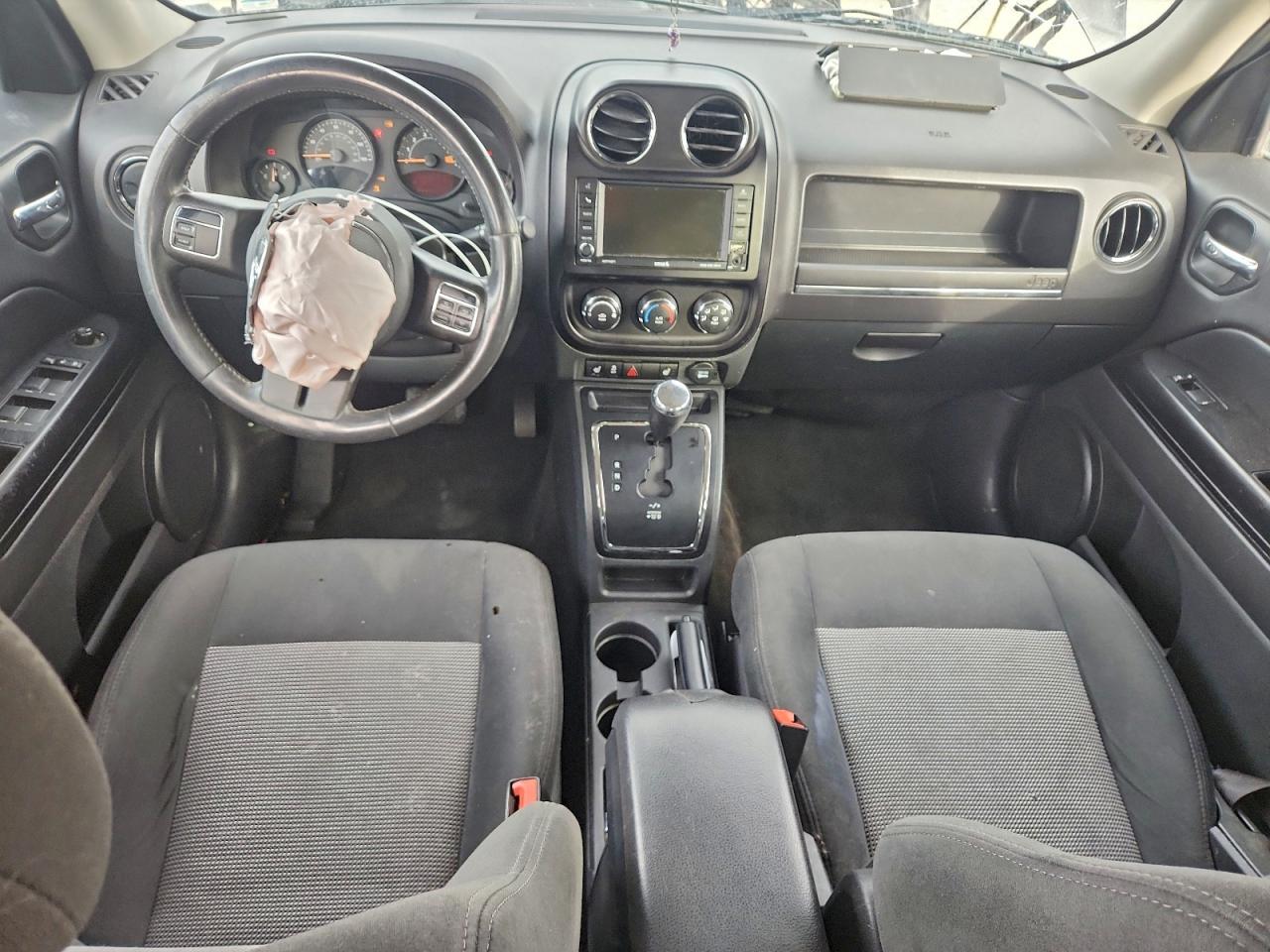 2014 JEEP PATRIOT LATITUDE photo 8