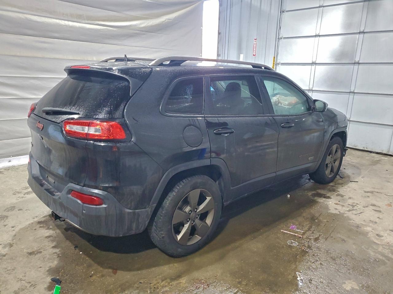 2017 JEEP CHEROKEE LATITUDE photo 3