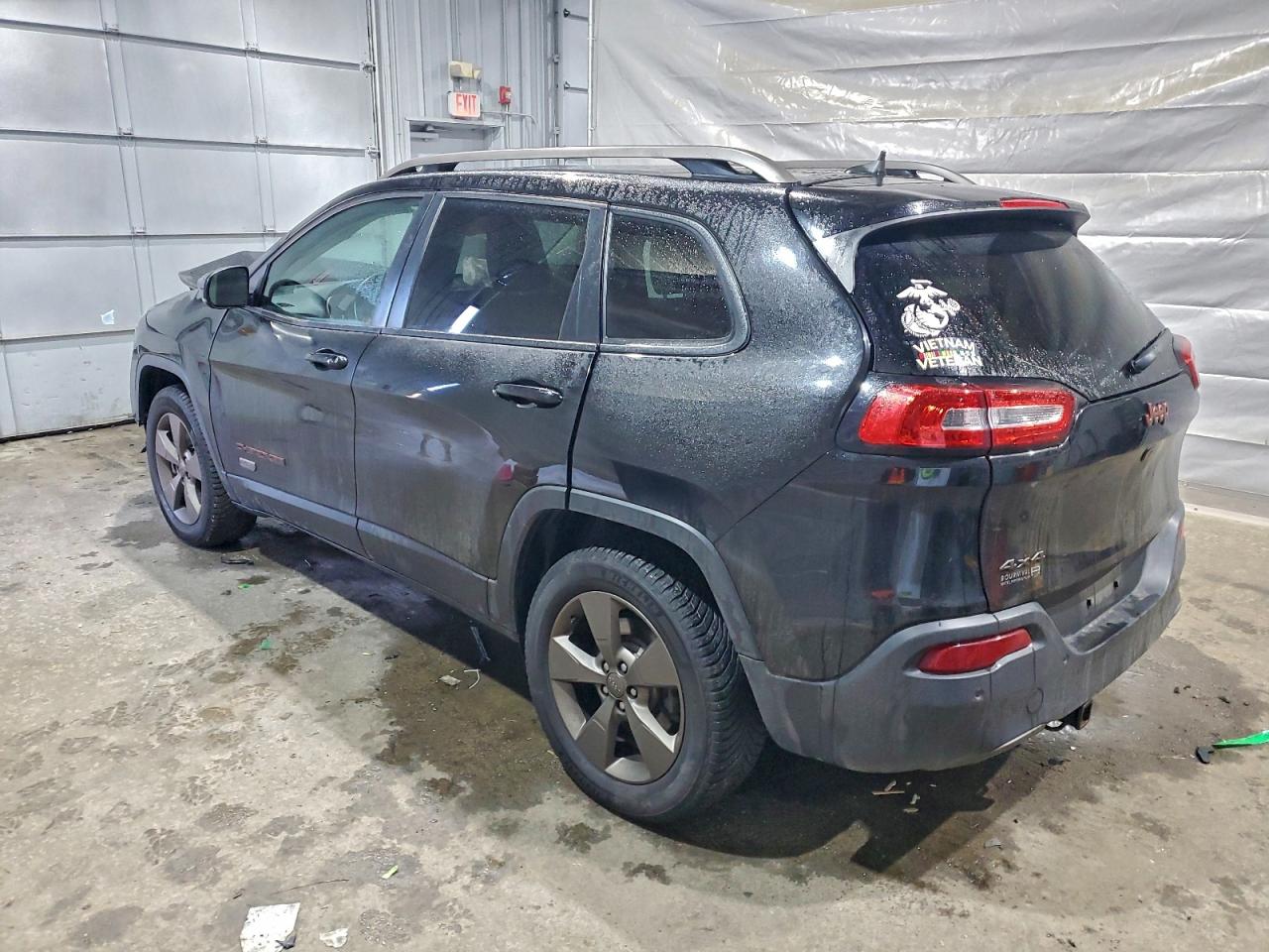 2017 JEEP CHEROKEE LATITUDE photo 2