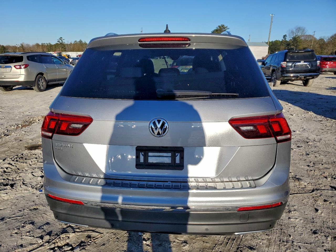 2020 VOLKSWAGEN TIGUAN SE photo 6