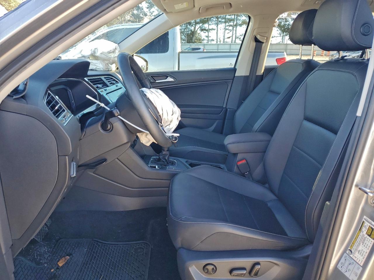 2020 VOLKSWAGEN TIGUAN SE photo 7