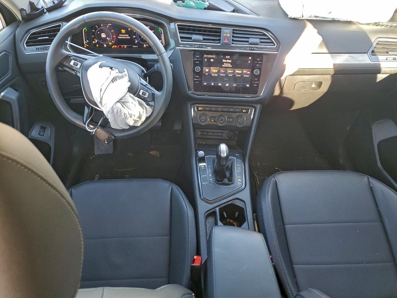 2020 VOLKSWAGEN TIGUAN SE photo 8