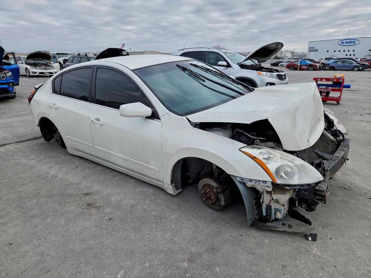2011 NISSAN ALTIMA BASE photo 4