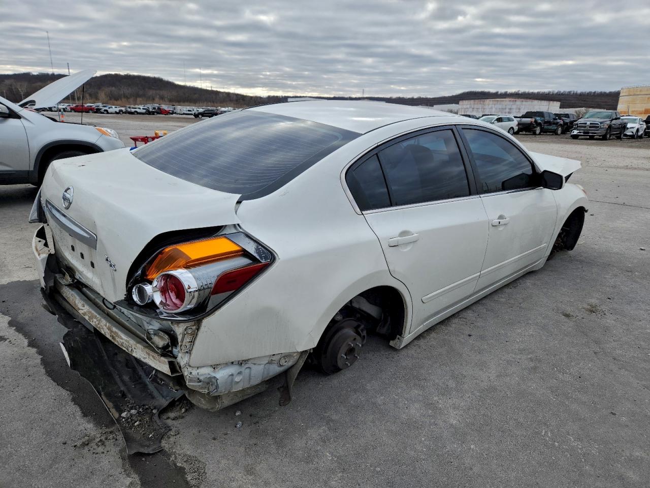 2011 NISSAN ALTIMA BASE photo 3