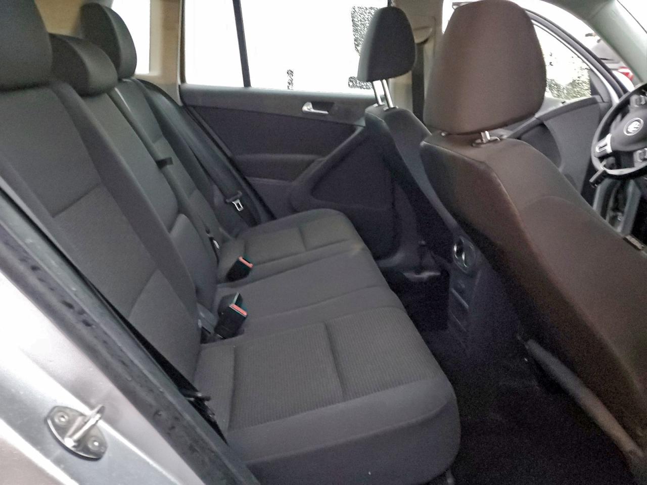 2017 VOLKSWAGEN TIGUAN S photo 10