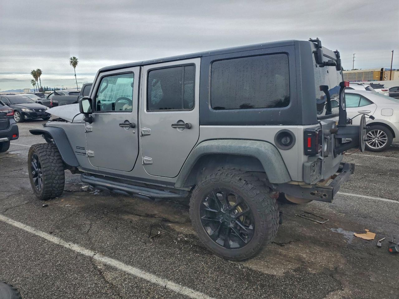 2018 JEEP WRANGLER UNLIMITED SPORT photo 2