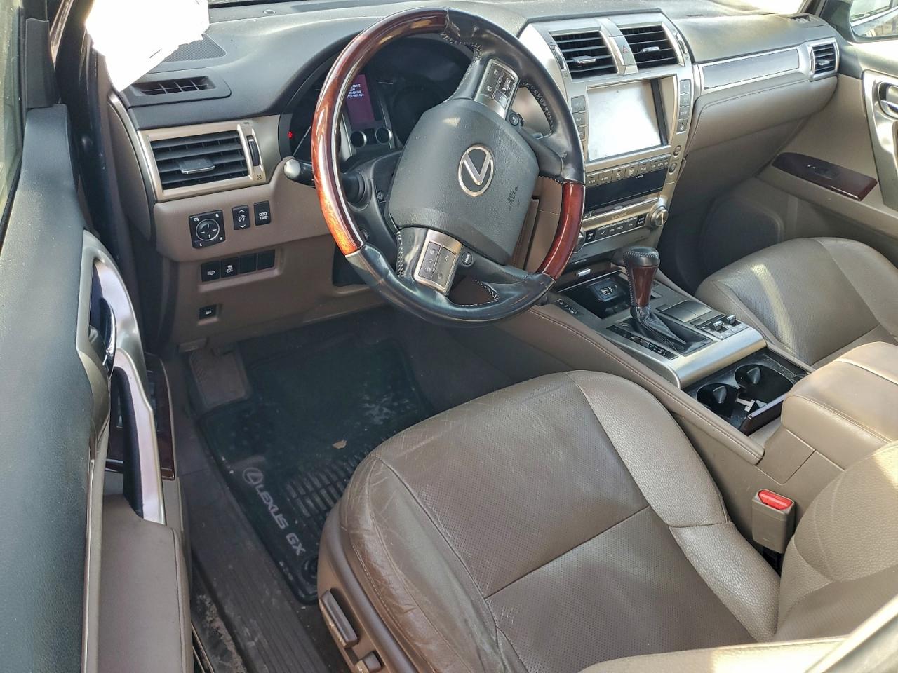 2016 LEXUS GX 460 photo 8