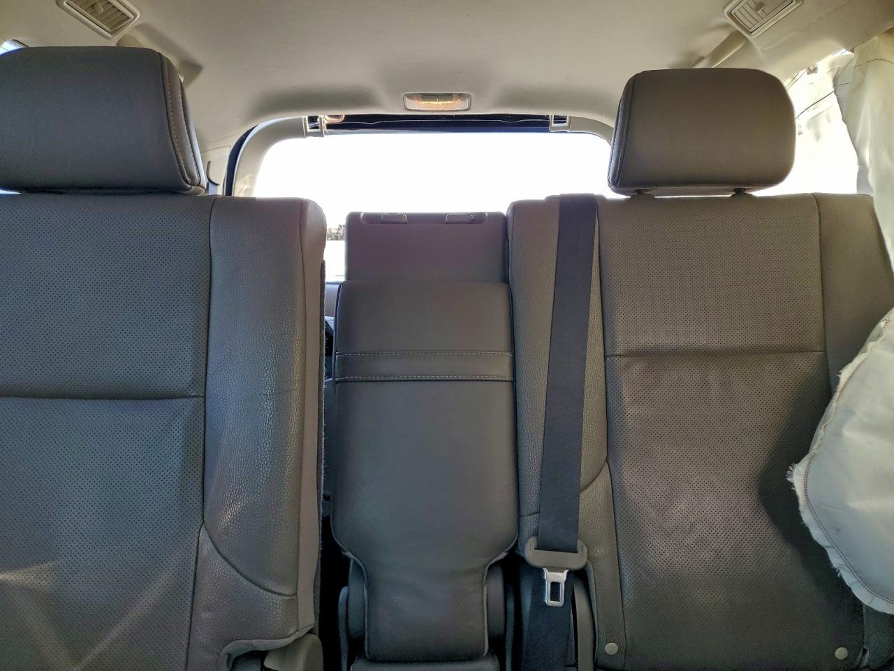 2016 LEXUS GX 460 photo 10