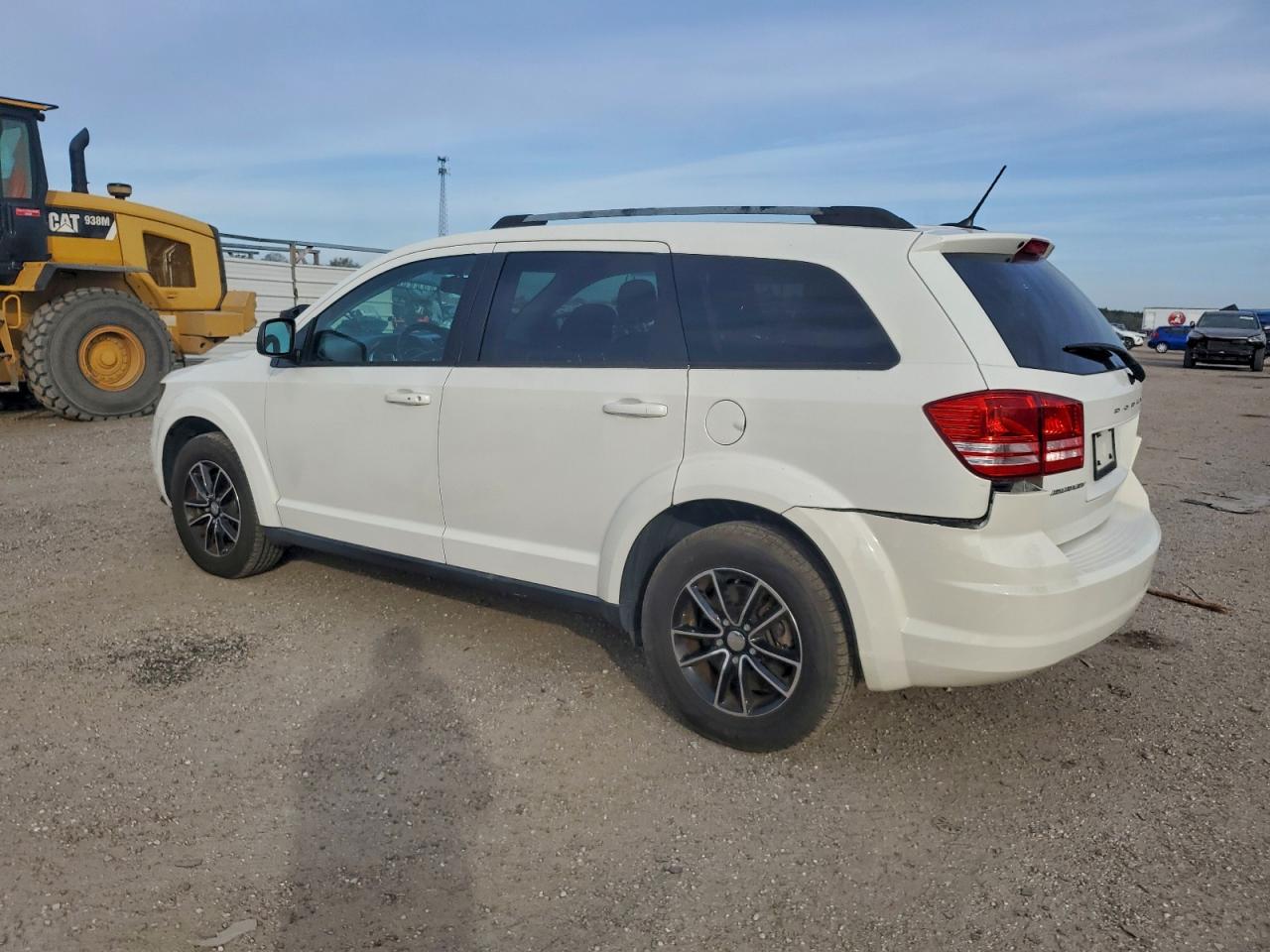 2017 DODGE JOURNEY SE photo 2