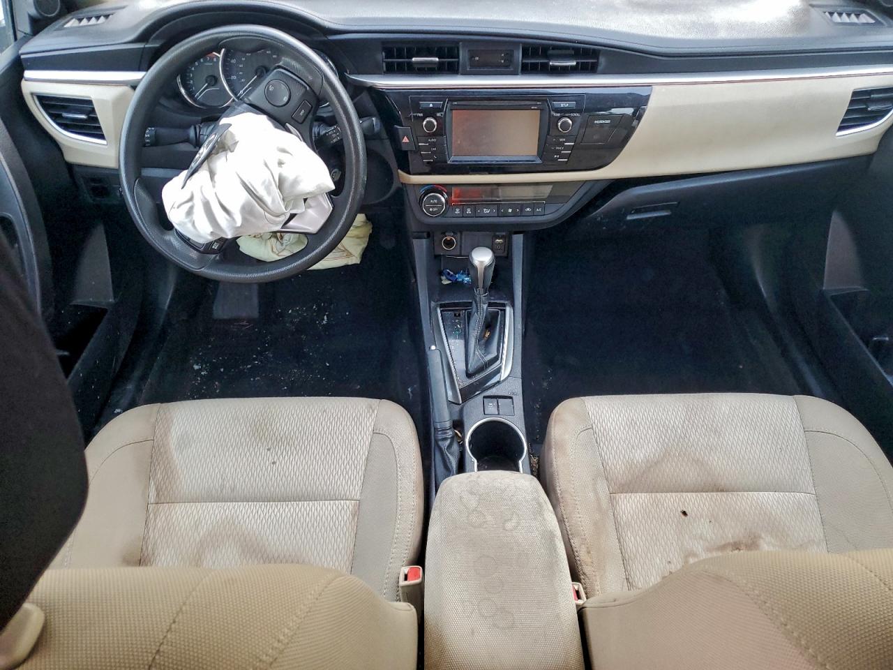 2015 TOYOTA COROLLA L photo 8