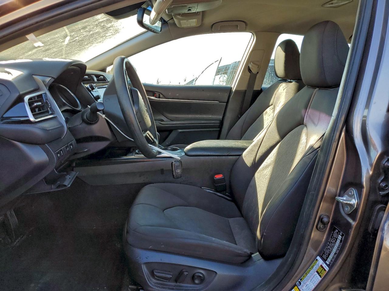 2018 TOYOTA CAMRY L photo 7