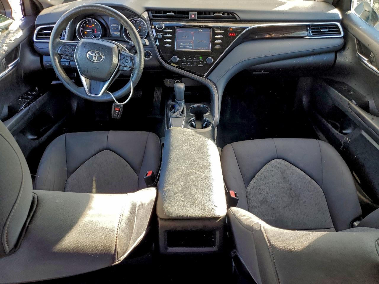 2018 TOYOTA CAMRY L photo 8