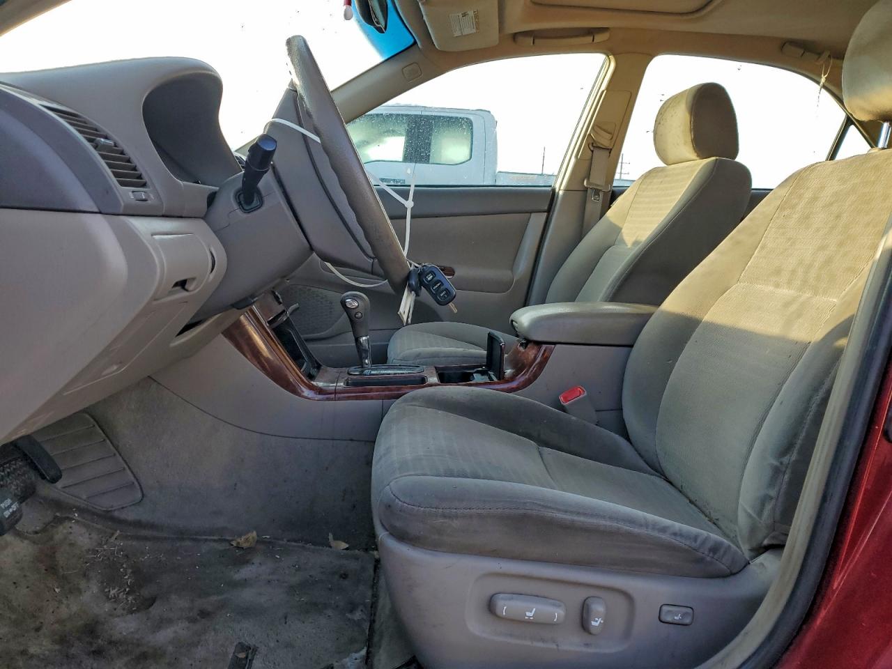 2005 TOYOTA CAMRY LE photo 7
