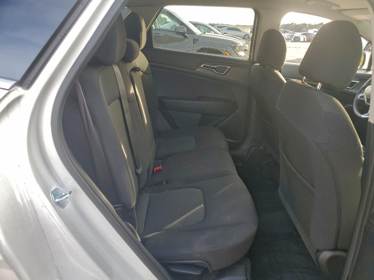 2025 KIA SPORTAGE LX photo 11