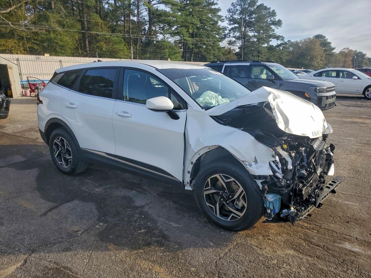 2025 KIA SPORTAGE LX photo 4