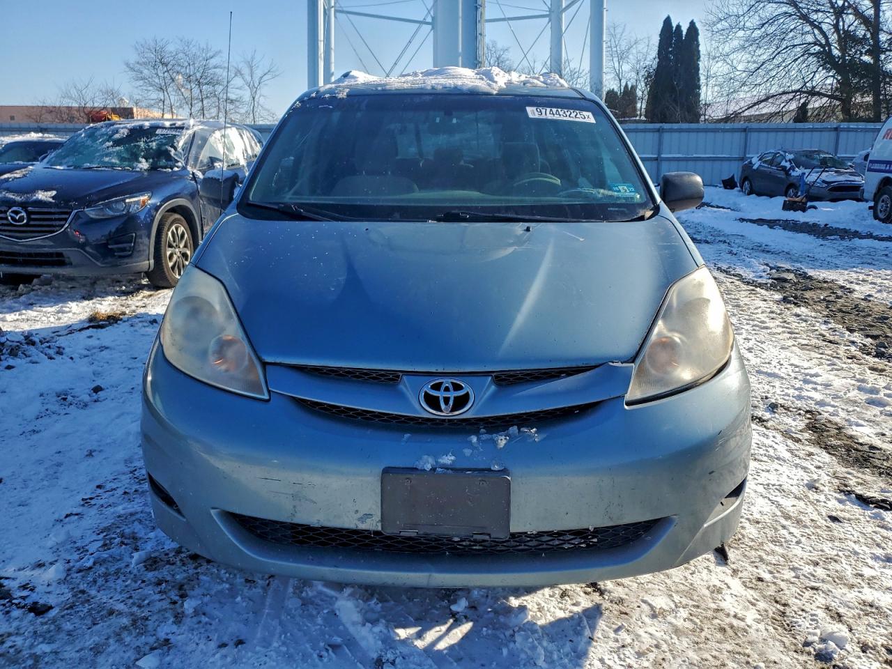 2008 TOYOTA SIENNA CE photo 5