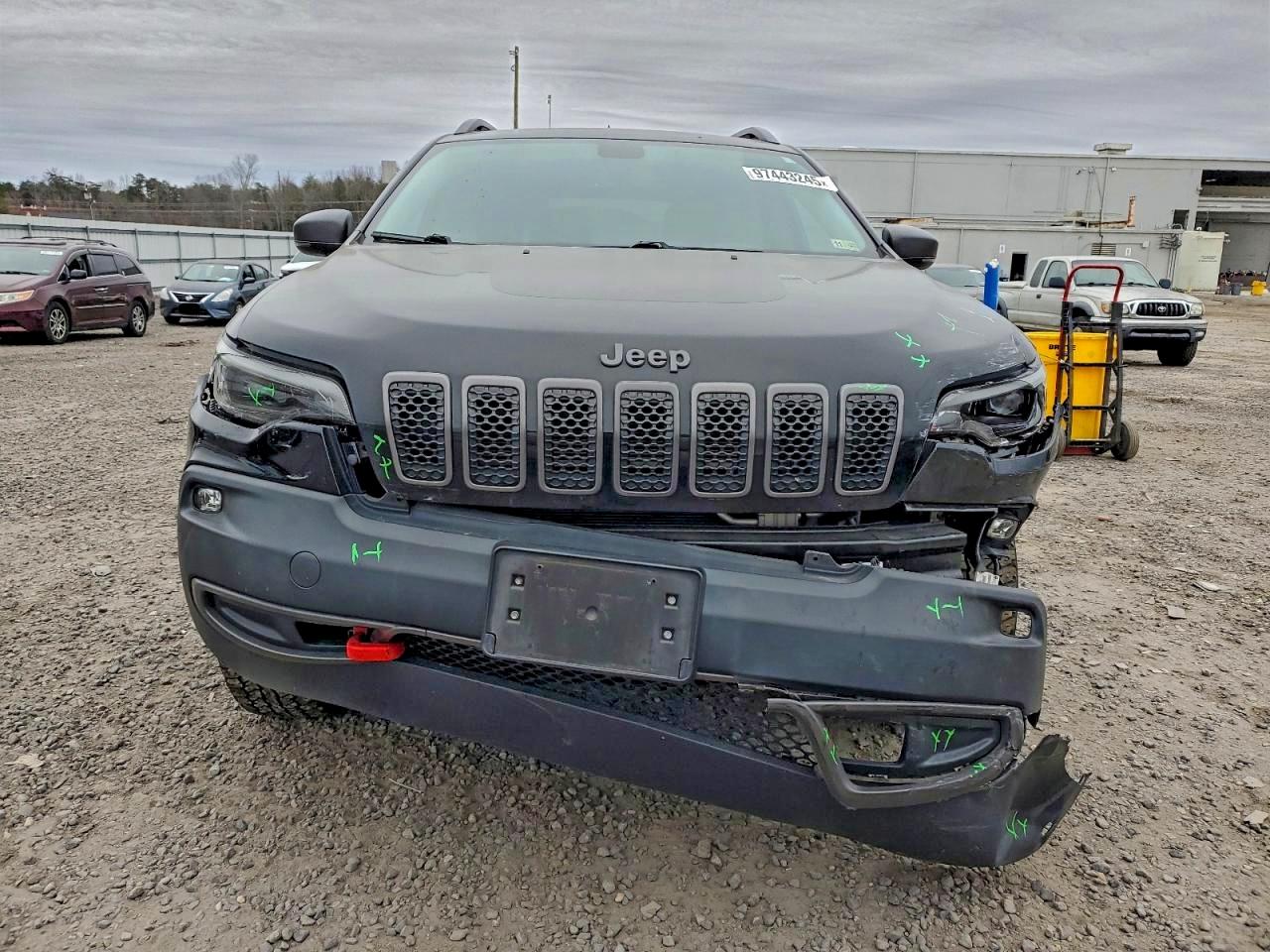 2019 JEEP CHEROKEE TRAILHAWK photo 5
