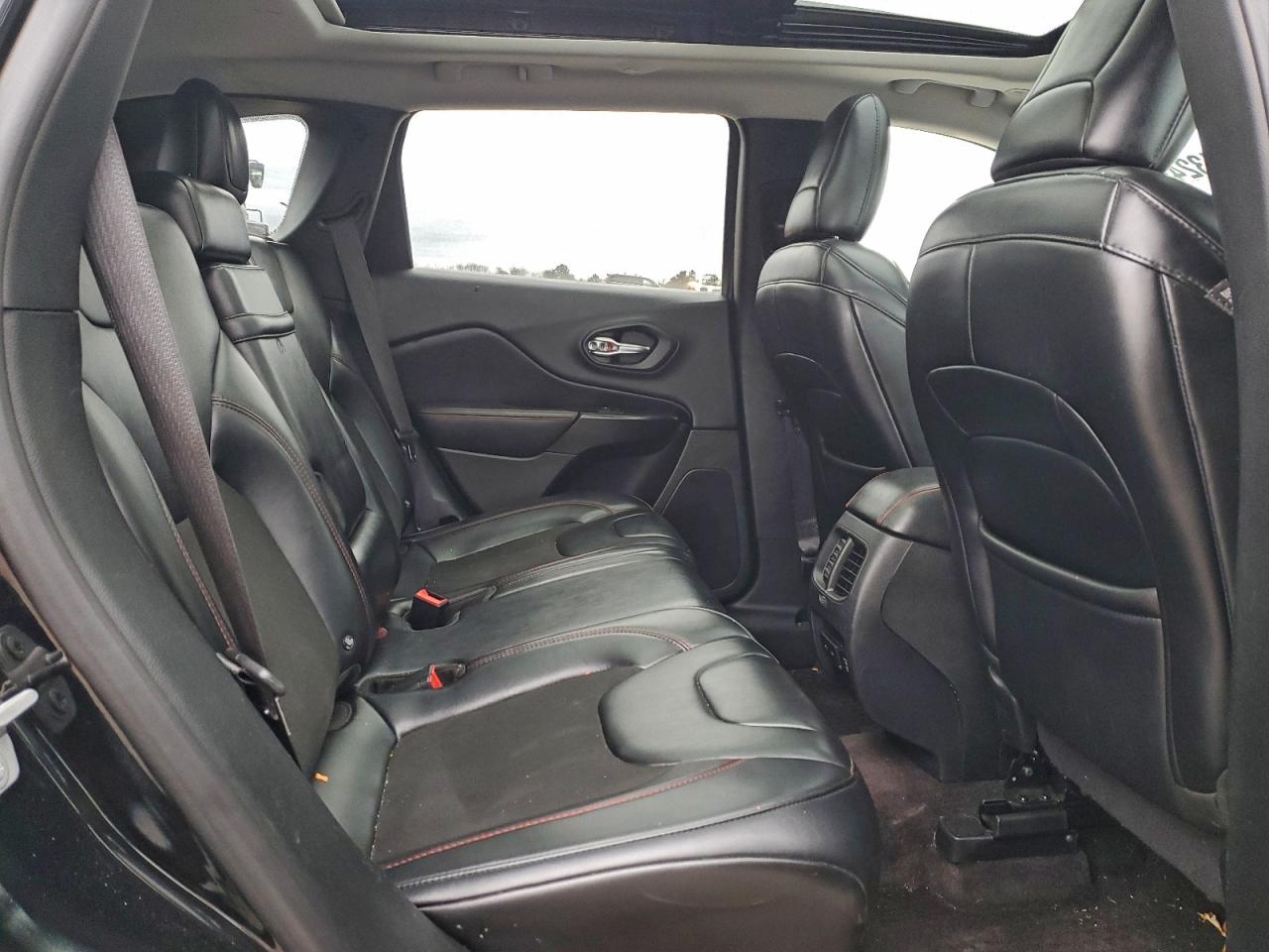 2019 JEEP CHEROKEE TRAILHAWK photo 11