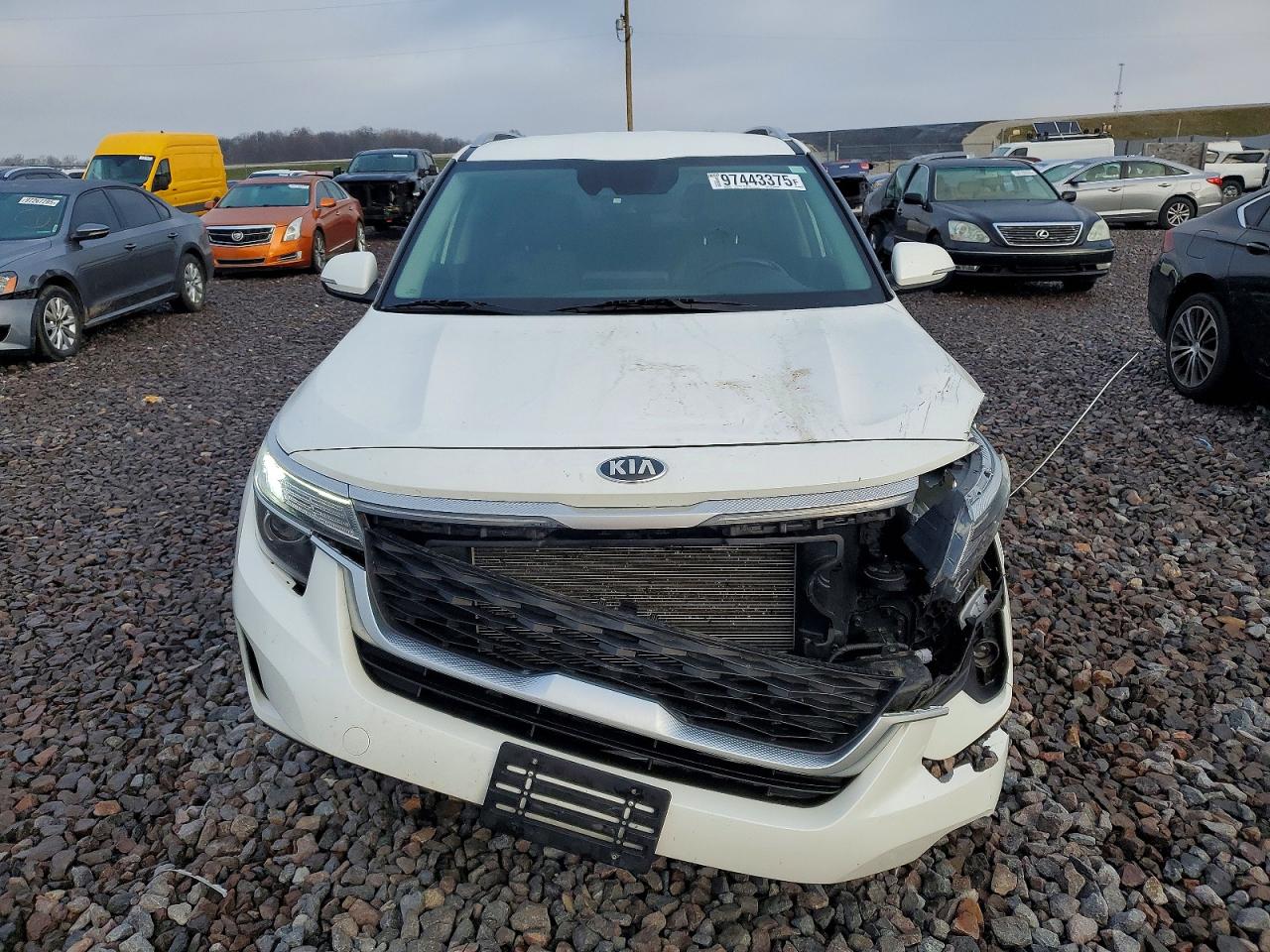 2021 KIA SELTOS S photo 5