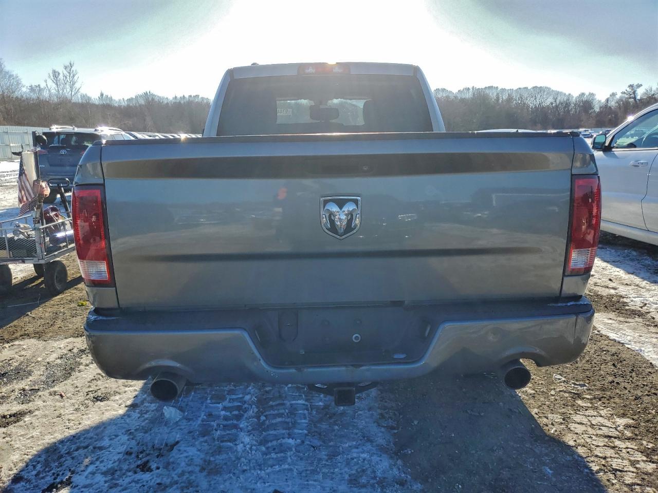 2013 RAM 1500 ST photo 6