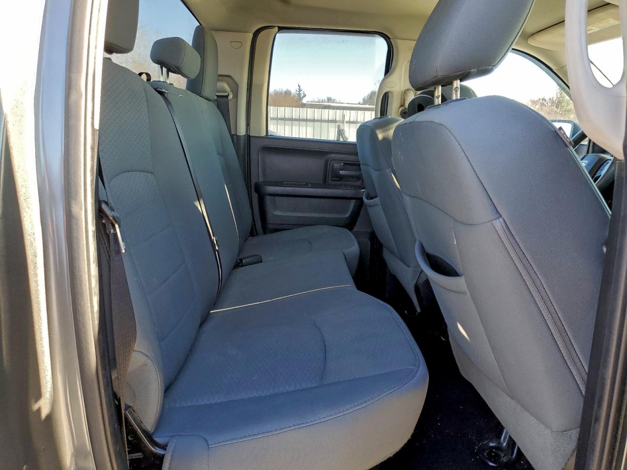 2013 RAM 1500 ST photo 10