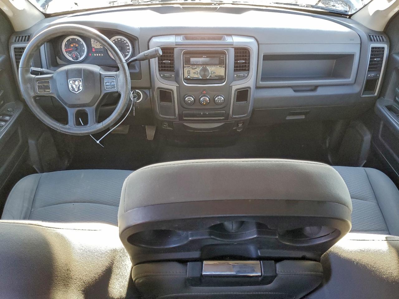 2013 RAM 1500 ST photo 8