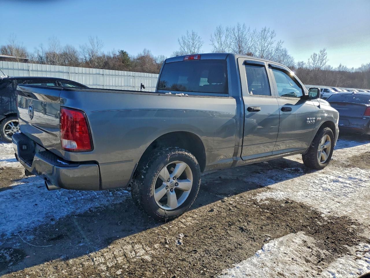 2013 RAM 1500 ST photo 3