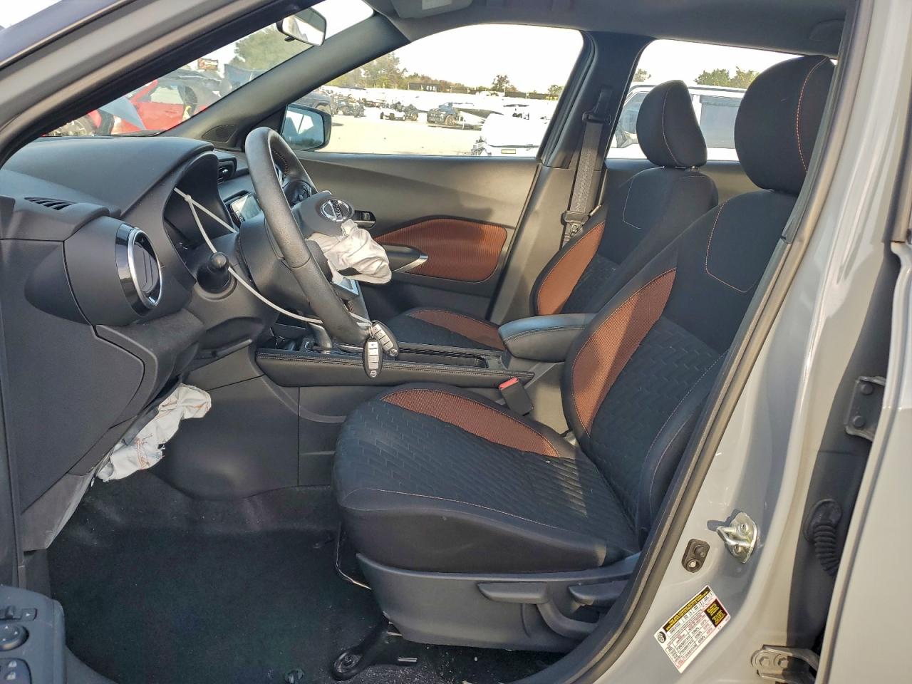2021 NISSAN KICKS SR photo 7