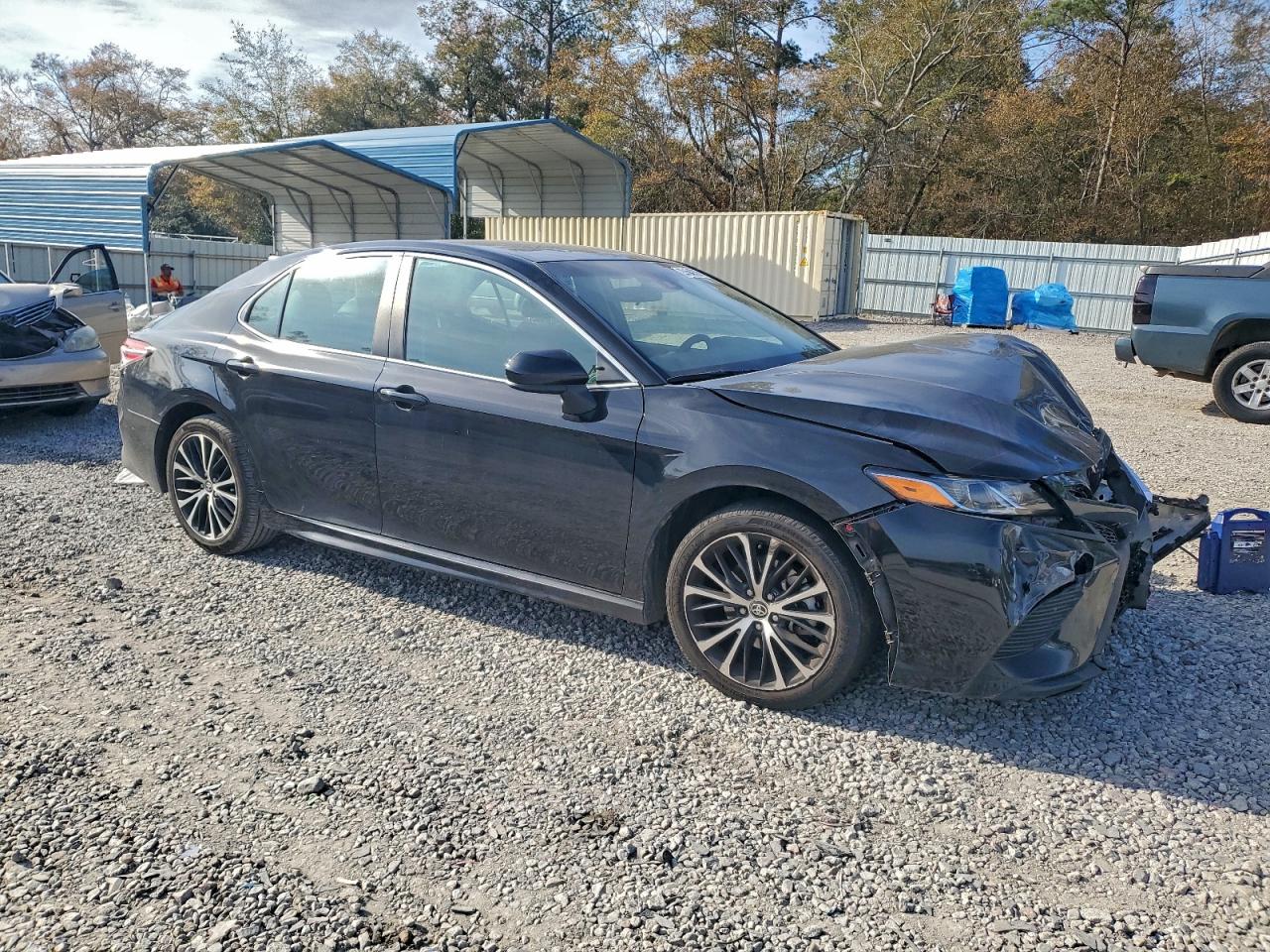 2020 TOYOTA CAMRY SE photo 4