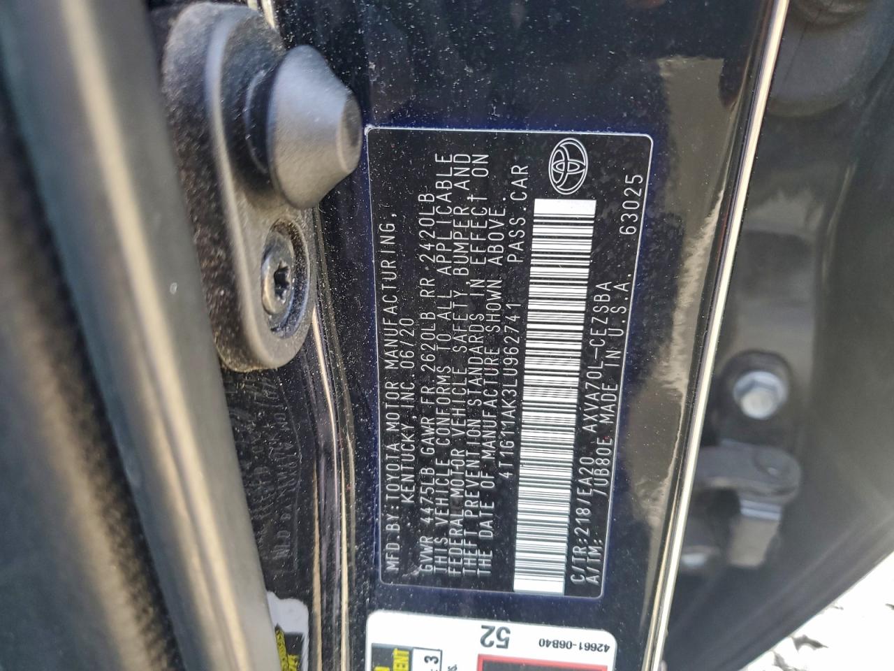 2020 TOYOTA CAMRY SE photo 12