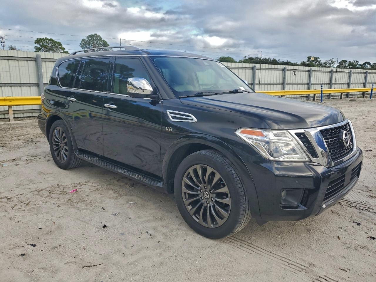 2020 NISSAN ARMADA SV photo 4