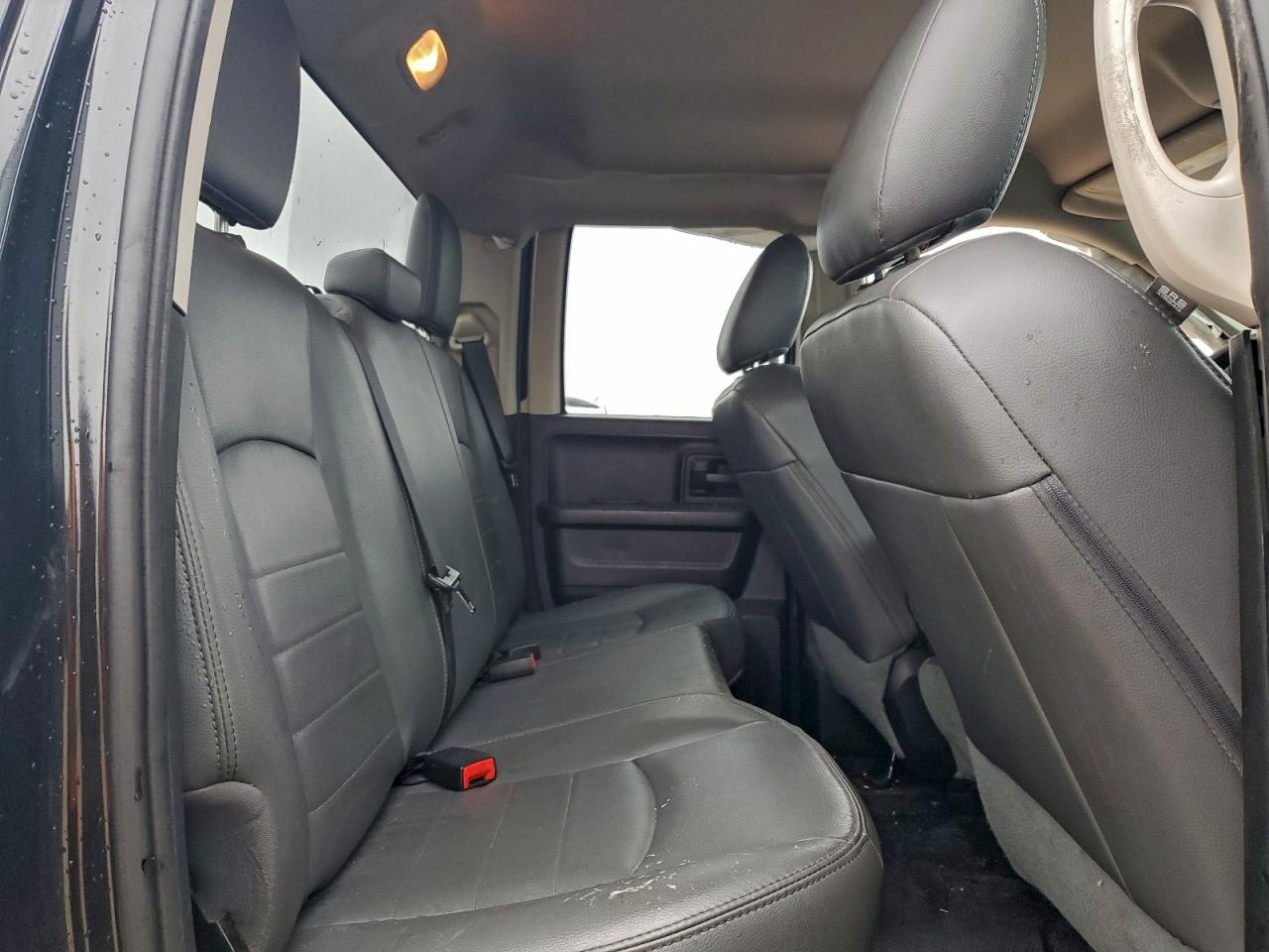 2016 RAM 1500 photo 10