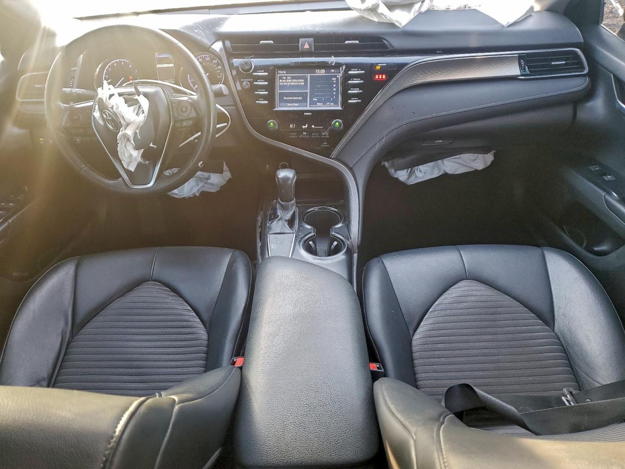 2020 TOYOTA CAMRY SE photo 8