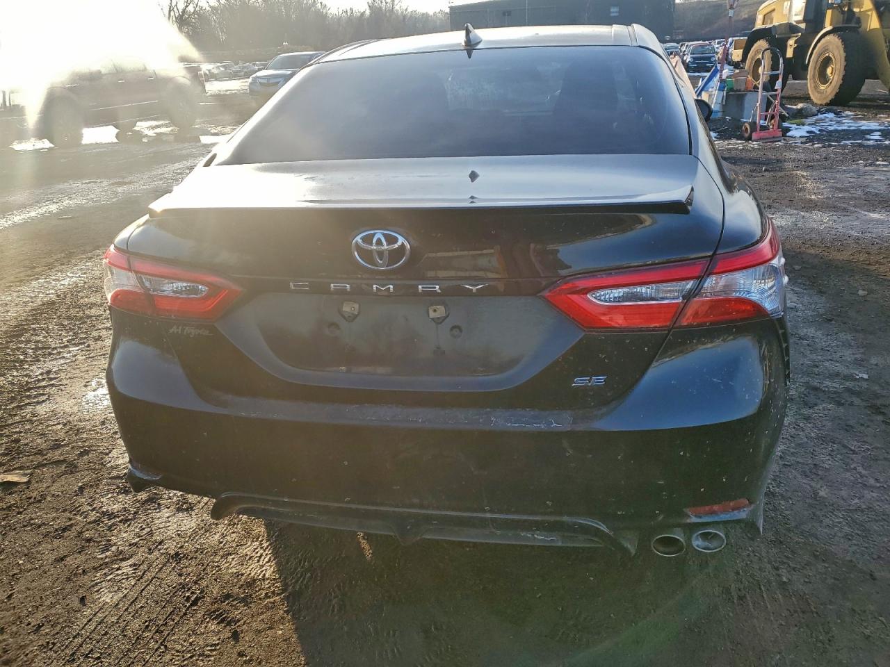 2020 TOYOTA CAMRY SE photo 6