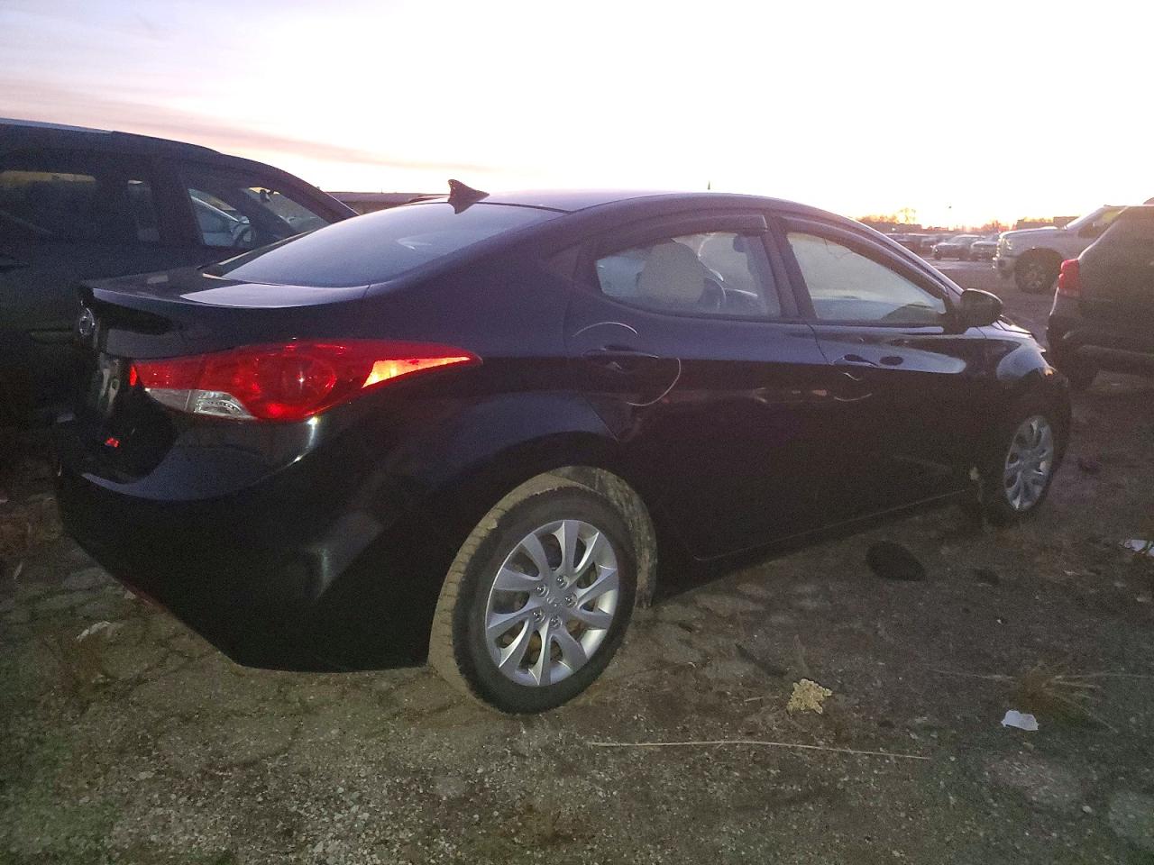2012 HYUNDAI ELANTRA GLS photo 3